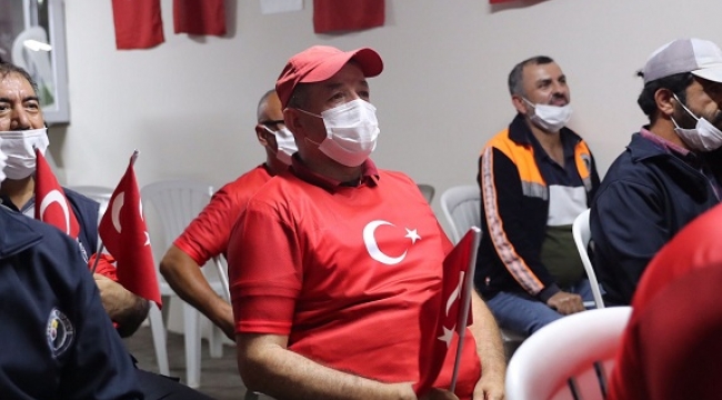 Kartal Belediye Başkanı Gökhan Yüksel, Milli Maç coşkusunu emekçilerle paylaştı