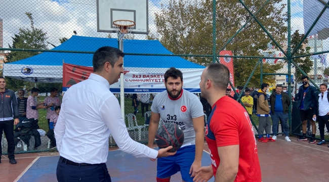 Kartal'da Cumhuriyet Kupası Basketbol Turnuvası düzenlendi