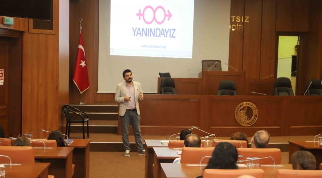 Kartal Belediyesi personeline "Toplumsal Cinsiyet Eşitliği Semineri" verildi