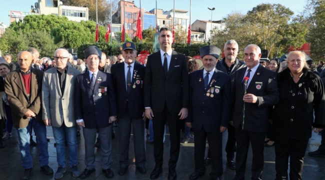 Ulu Önder Atatürk 10 Kasım'da Özlem Ve Minnetle Anıldı