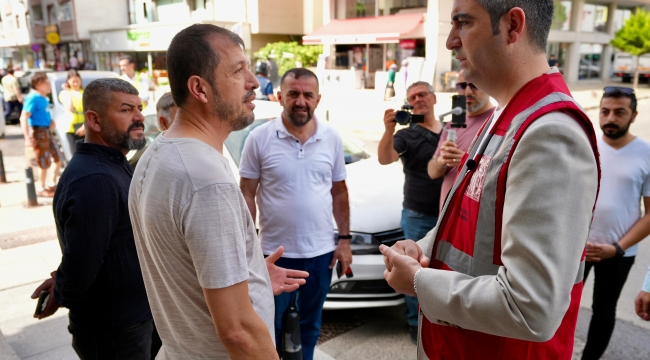 Kartal'da Cadde ve Sokaklar Bayram Öncesi Pırıl Pırıl Oluyor