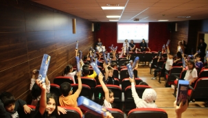 Kartal Belediyesi'nden Minik Öğrencilere Ağız ve Diş Sağlığı Eğitimi
