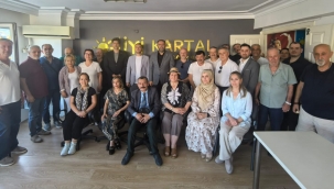 " Zafer partisinden İyi Partiye hayırlı olsun ziyareti "